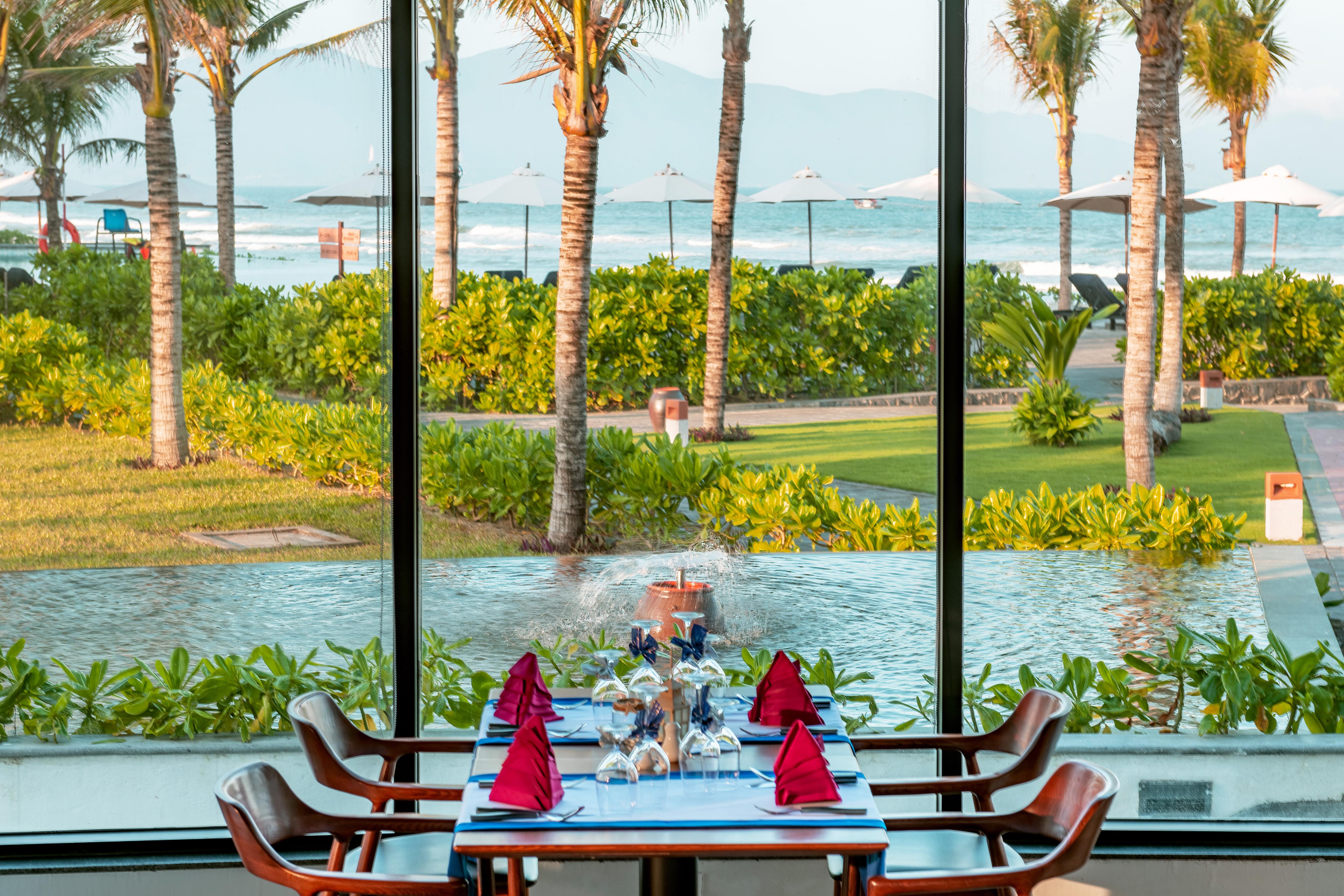 Melia Danang Beach Resort Екстериор снимка