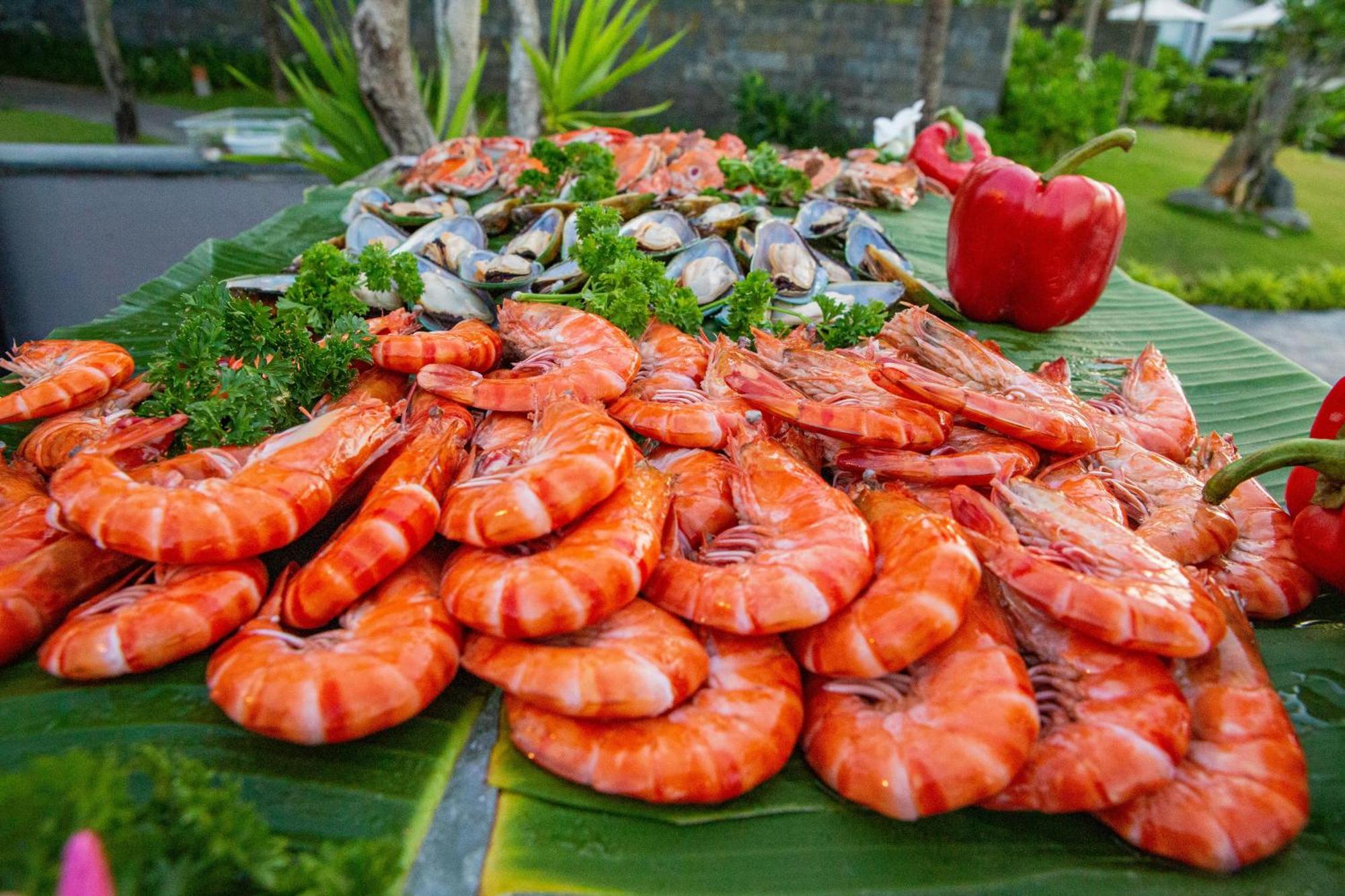 Melia Danang Beach Resort Екстериор снимка