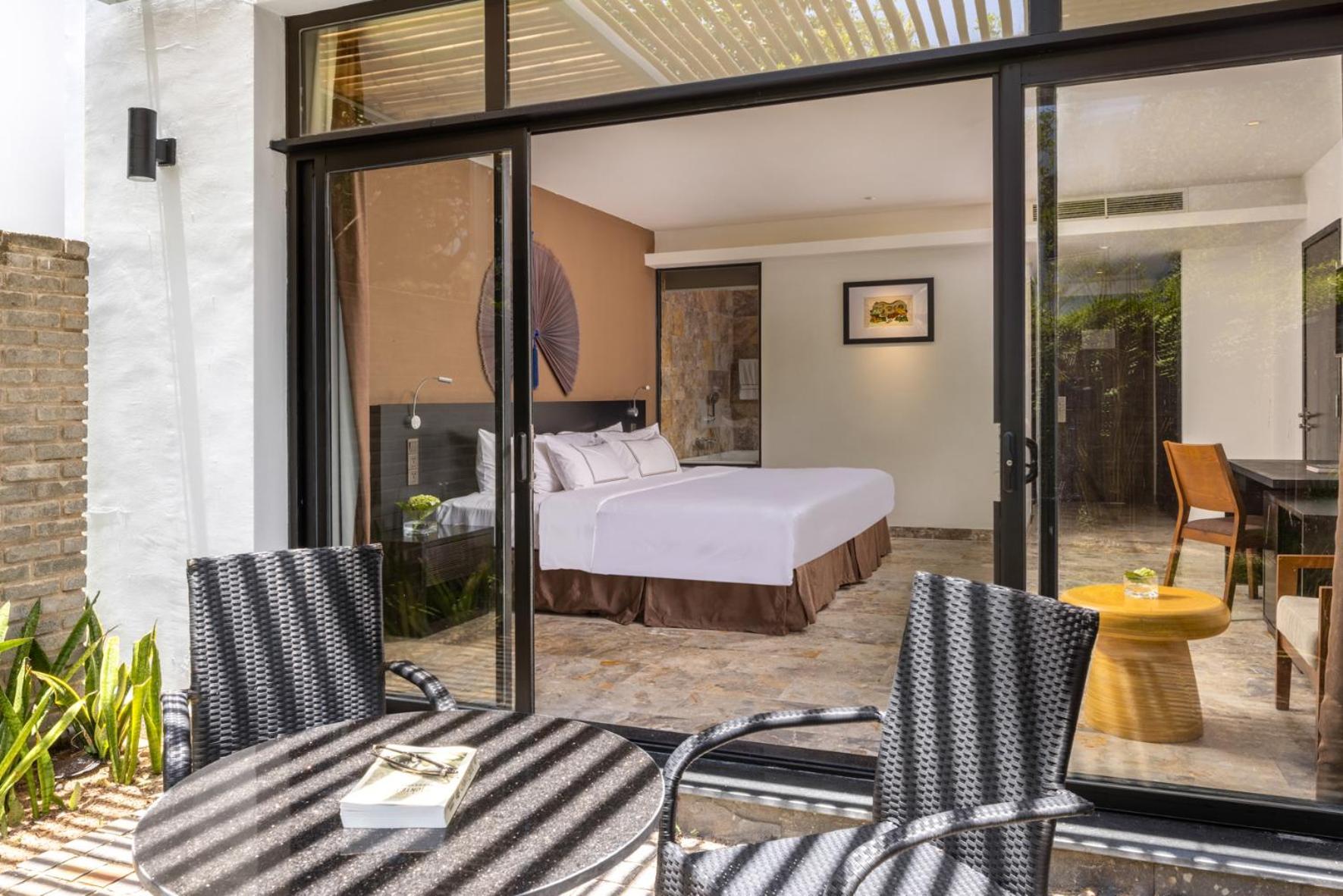 Melia Danang Beach Resort Екстериор снимка