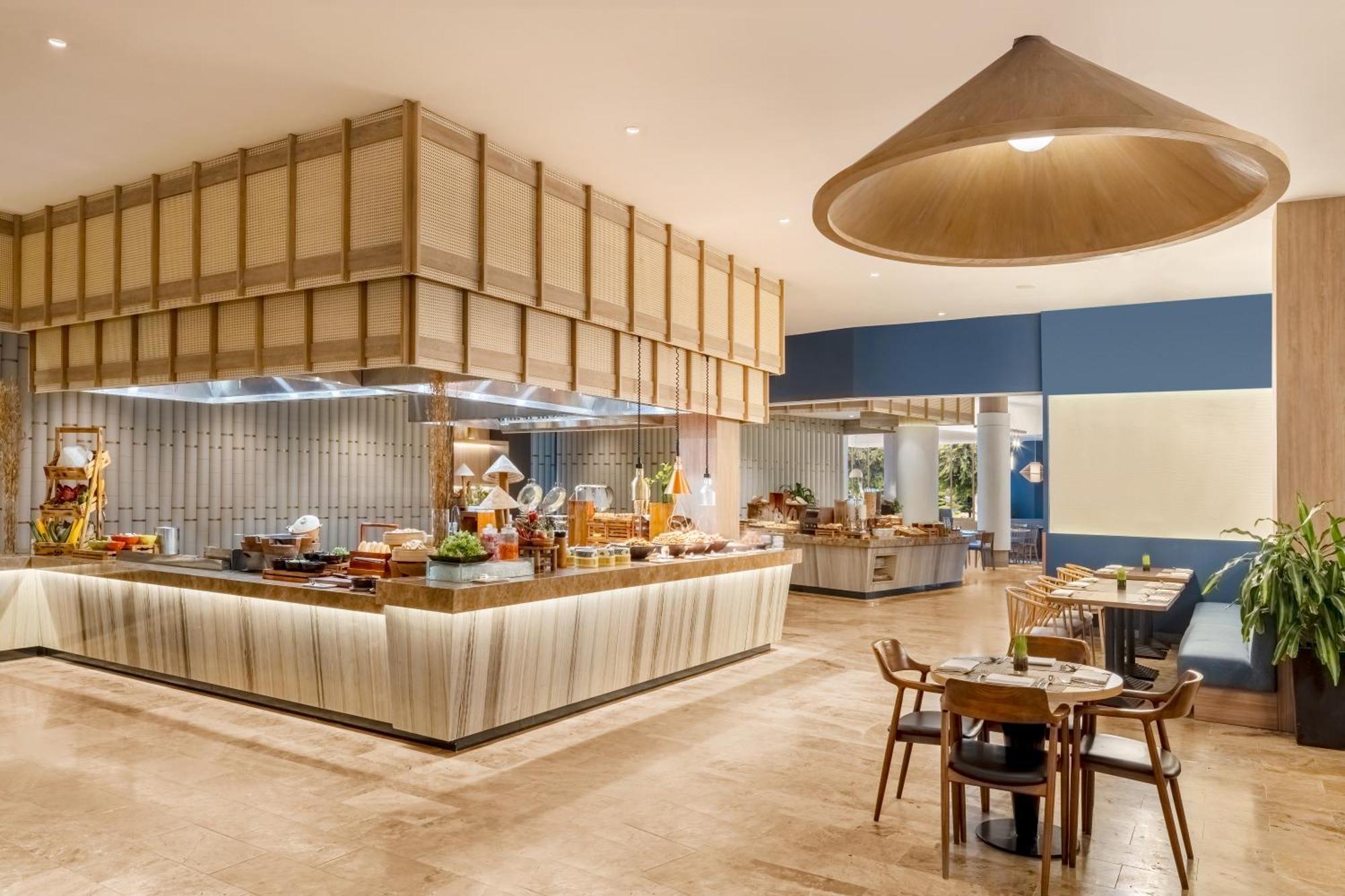 Melia Danang Beach Resort Екстериор снимка
