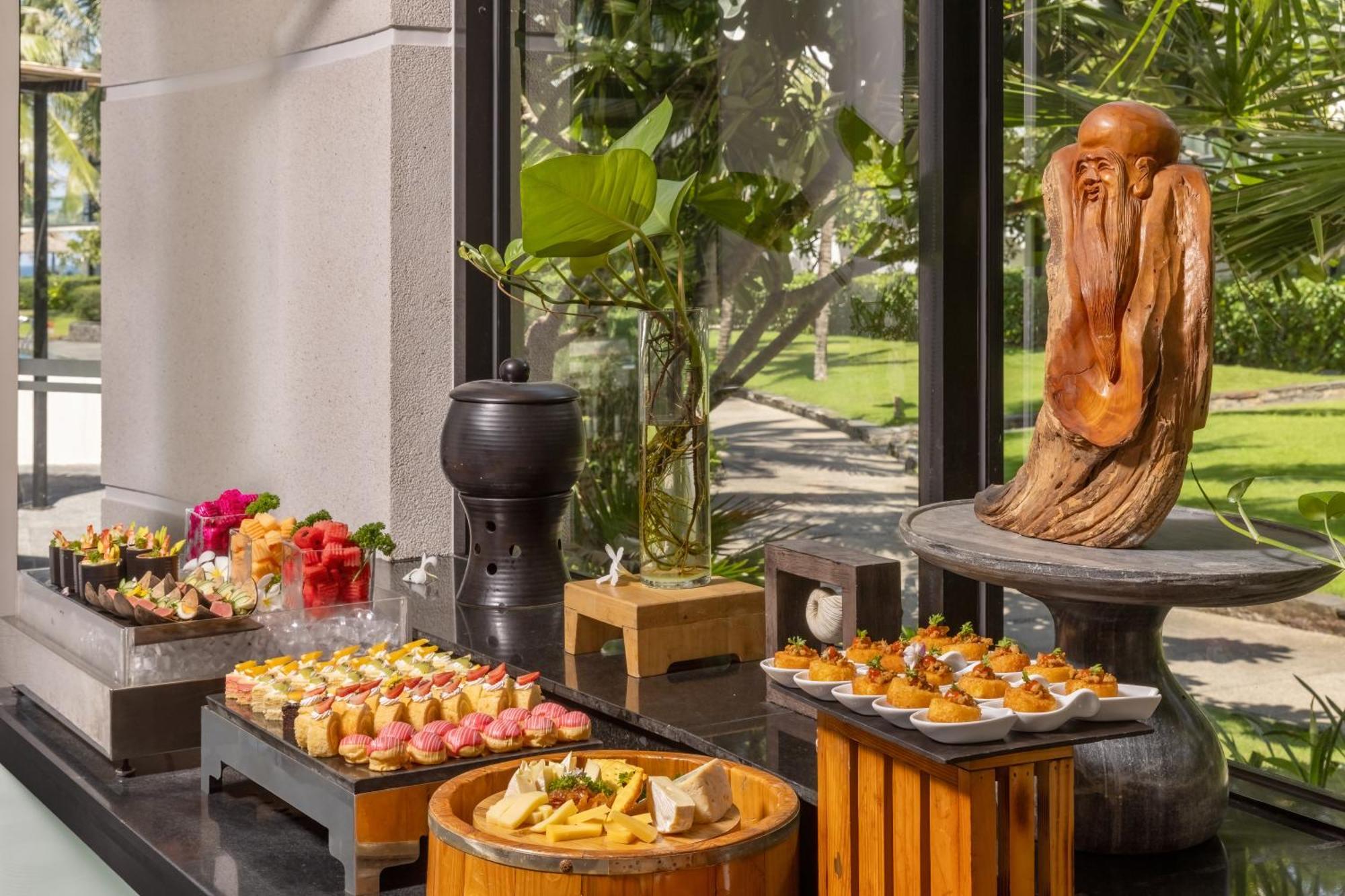 Melia Danang Beach Resort Екстериор снимка