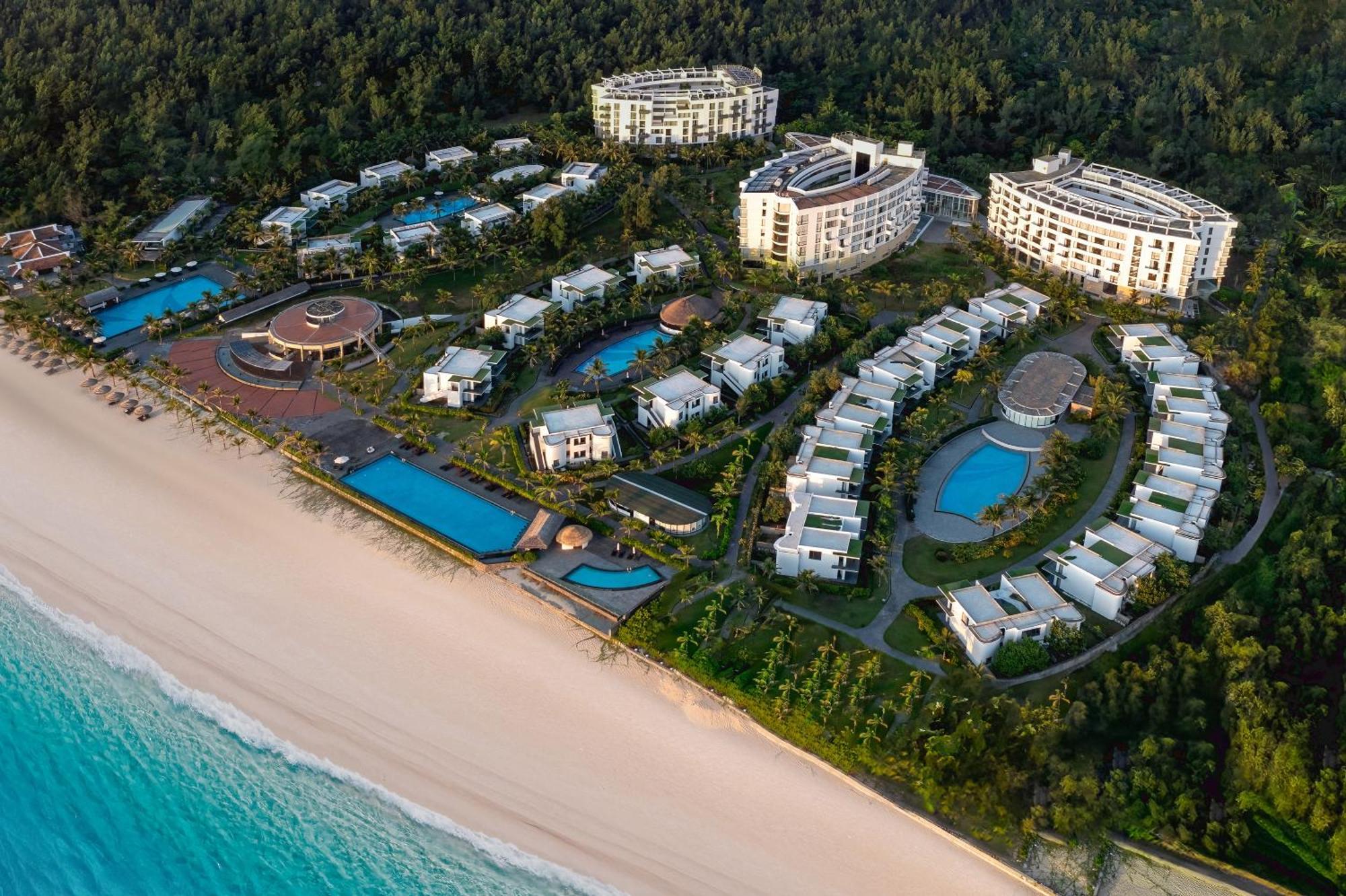 Melia Danang Beach Resort Екстериор снимка