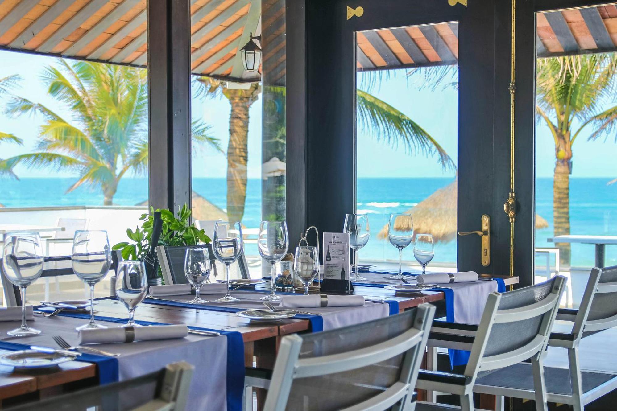 Melia Danang Beach Resort Екстериор снимка